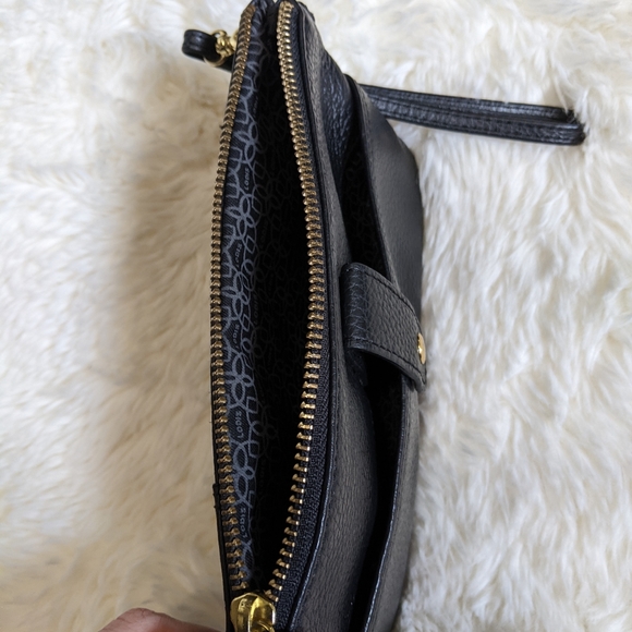 EUC Lodis Leather wristlet purse, bag, wallet, black, gold, removable strap - Picture 4 of 10